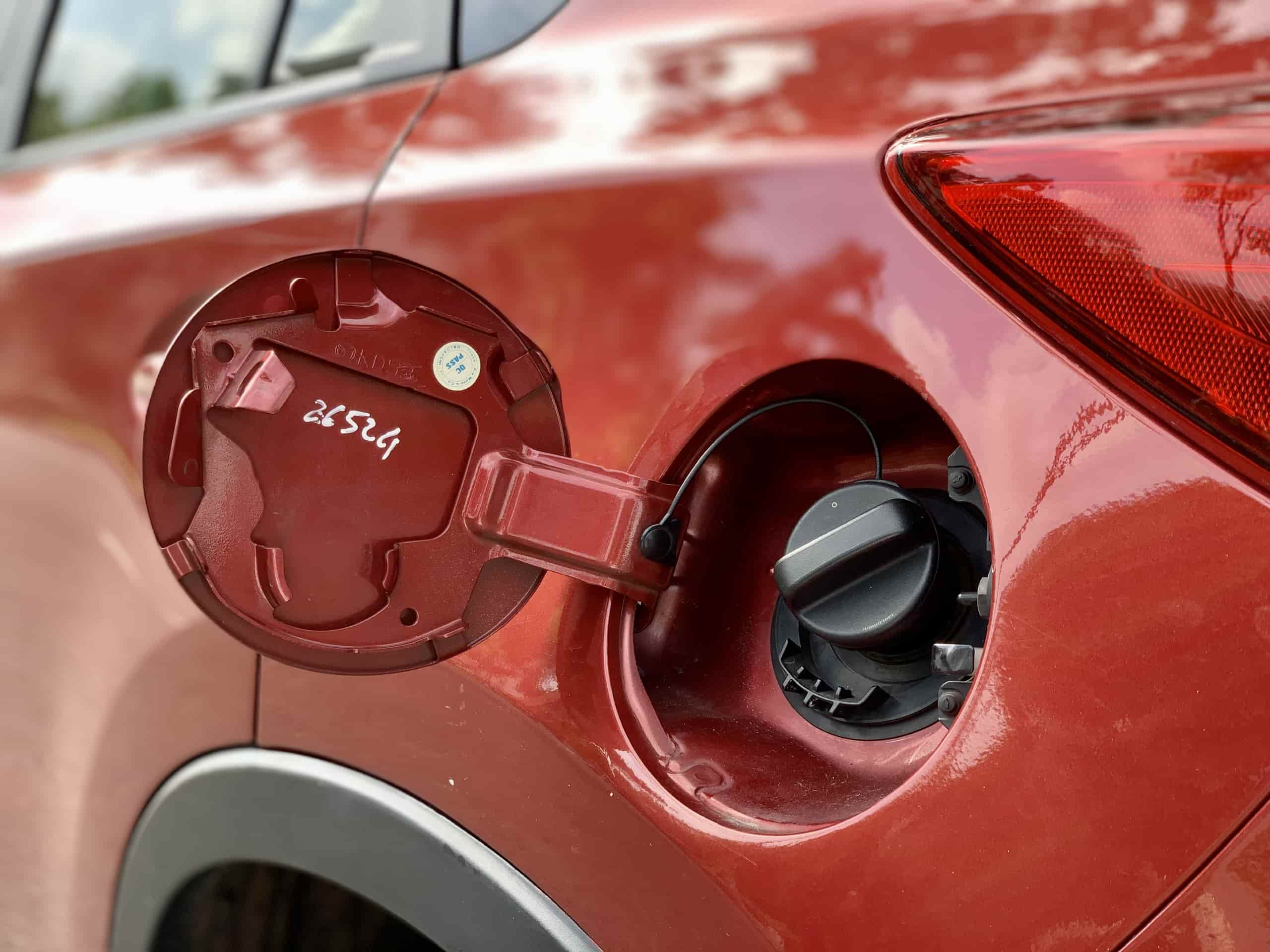 1 lít xăng đi được bao nhiêu km – Giải thích cách tính chuẩn xác