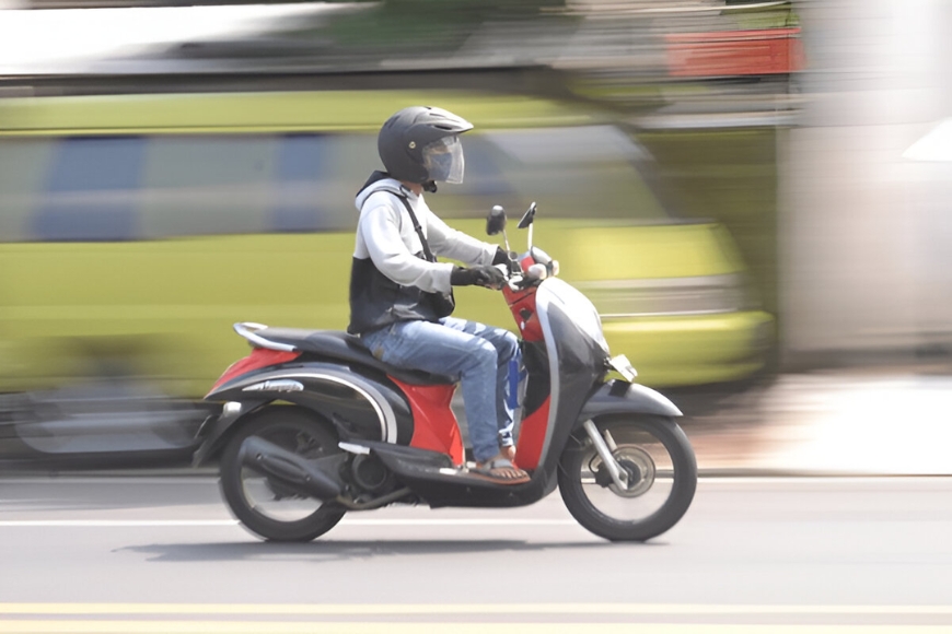 1 lít xăng đi được bao nhiêu km​